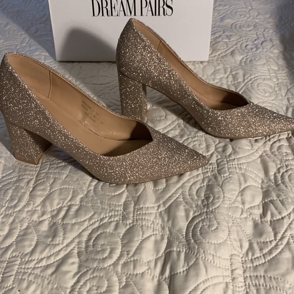 Dream Pairs gold glitter block heel dressy shoes size 9